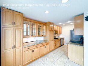 8163 Redlands St in Los Angeles, CA - Building Photo - Building Photo