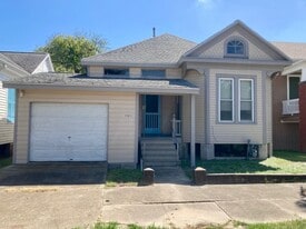 3523 Avenue L in Galveston, TX - Building Photo