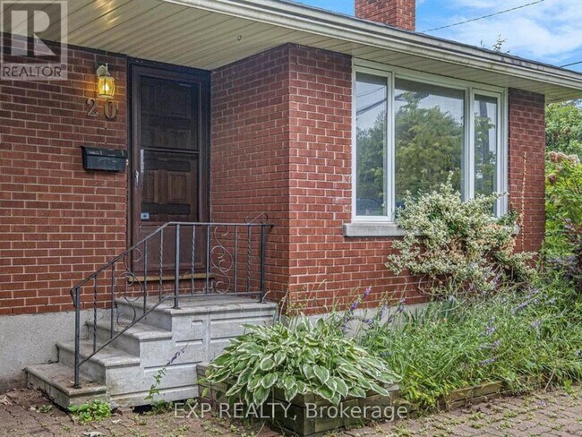 20 Newhaven St in Ottawa, ON - Building Photo - Building Photo