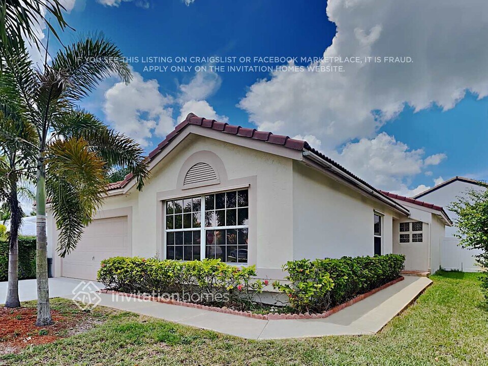 18206 SW 4th St in Pembroke Pines, FL - Building Photo