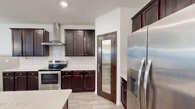 2768 Pointed Leaf Rd in Green Cove Springs, FL - Building Photo - Building Photo