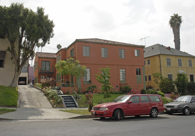 124 N Kenmore Ave in Los Angeles, CA - Building Photo - Building Photo