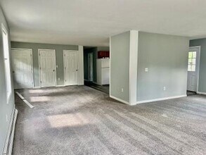 113 Canton St in Easton, MA - Building Photo - Building Photo