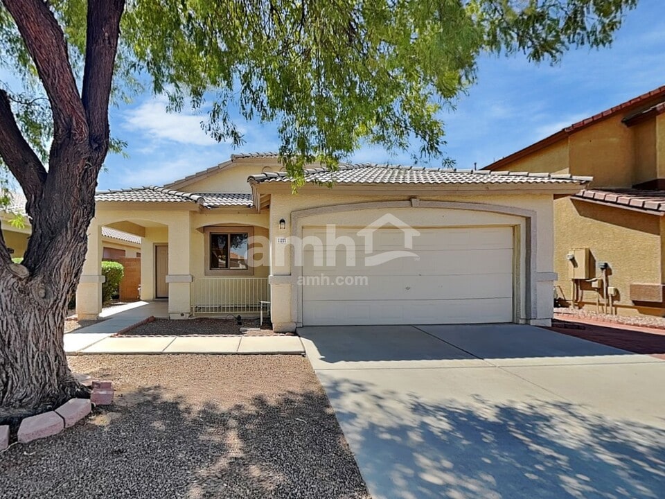 11221 W Coronado Rd in Avondale, AZ - Building Photo