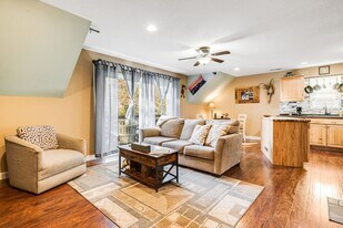 76 New Jersey Ave in Asheville, NC - Building Photo