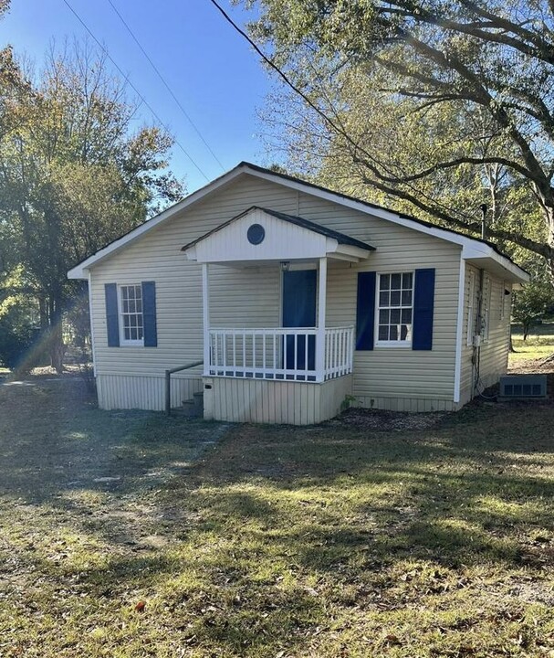 8 Macks Dr in Hattiesburg, MS - Building Photo