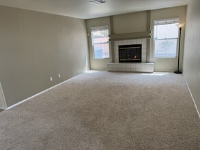 1652 Sand Canyon Dr in Las Vegas, NV - Building Photo - Building Photo