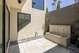 2 Bahama Bend in Coronado, CA - Building Photo - Building Photo