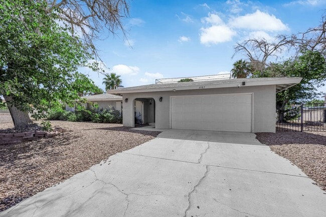 3087 Capistrano Ct in Las Vegas, NV - Building Photo - Building Photo