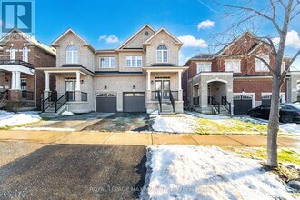 162 Gentile Cir in Vaughan, ON - Building Photo - Building Photo