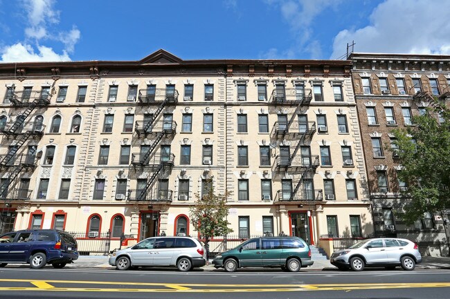 120-128 Sherman Ave in New York, NY - Building Photo - Building Photo