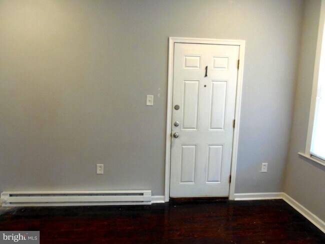 123 S Salford St in Philadelphia, PA - Building Photo - Building Photo