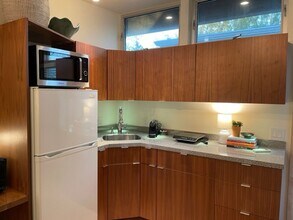 1605 Newfield Ln in Austin, TX - Building Photo - Building Photo