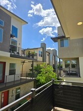 19540 Cardigan Dr in Los Angeles, CA - Building Photo - Building Photo