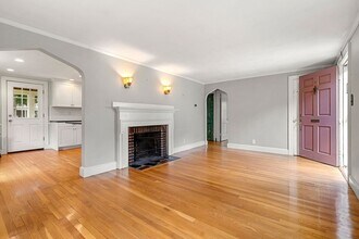 215 Renfrew St in Arlington, MA - Building Photo - Building Photo