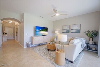 10329 Heritage Bay Blvd in Naples, FL - Building Photo - Building Photo