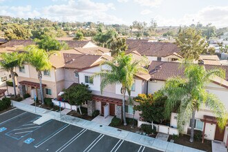 The Nines in Escondido, CA - Foto de edificio - Building Photo