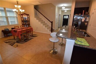 325 Banin Malone Ln in Austin, TX - Building Photo - Building Photo