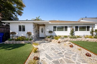 4941 Gary St in San Diego, CA - Building Photo