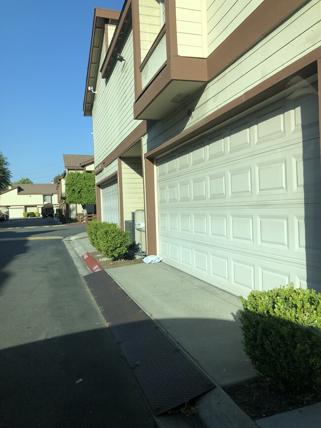 8939 Gallatin Rd, Unit 97 in Pico Rivera, CA - Building Photo - Building Photo