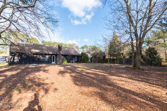 111 Cherrywood Ct in Jacksonville, NC - Building Photo - Building Photo
