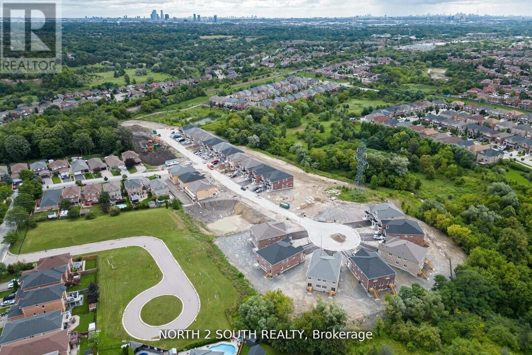 51 Virro Ct in Vaughan, ON - Building Photo