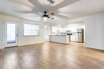 30-530 N Woods St in Sherman, TX - Building Photo - Building Photo