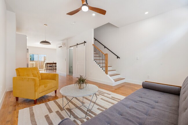 1313 Reddour St in Pittsburgh, PA - Building Photo - Building Photo