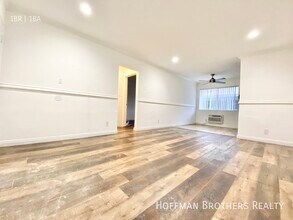 10839 Morrison St in Los Angeles, CA - Building Photo - Building Photo