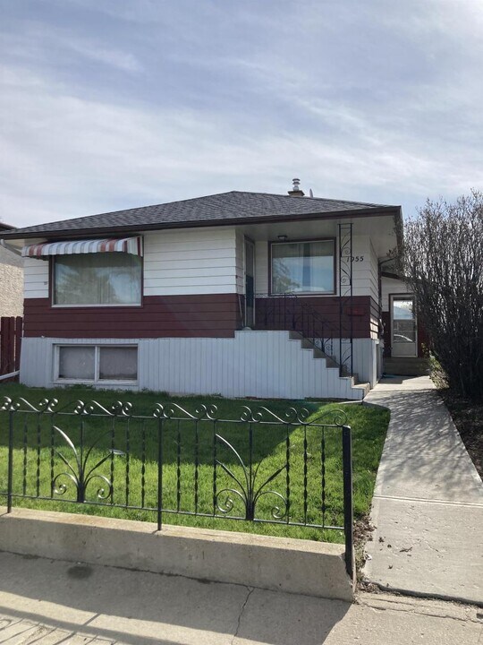 1955-1955 Reynolds St in Regina, SK - Building Photo