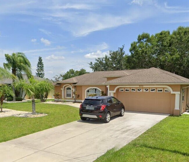 390 Corrientes Cir in Punta Gorda, FL - Building Photo - Building Photo