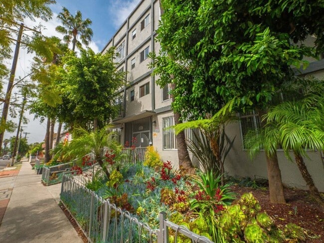 1815 N. Harvard Blvd in Los Angeles, CA - Building Photo - Building Photo