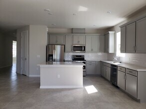 17244 Cagan Crossings Blvd in Clermont, FL - Building Photo - Building Photo