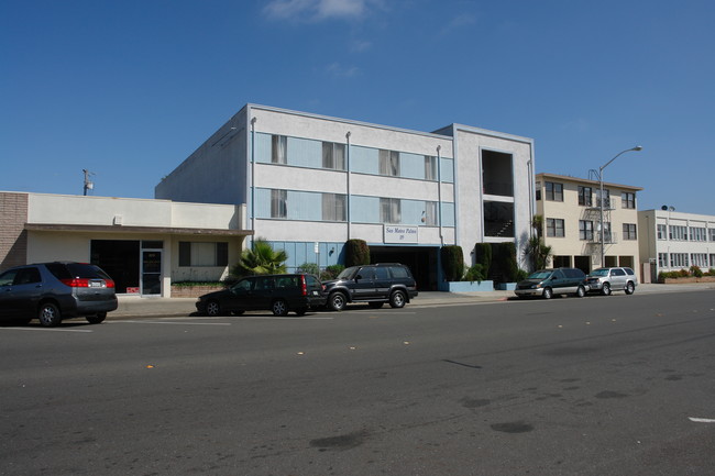 San Mateo Palms in San Mateo, CA - Building Photo - Building Photo