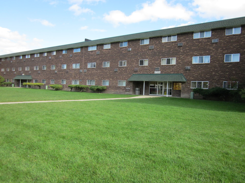 Fairhaven Village Apartments Photo