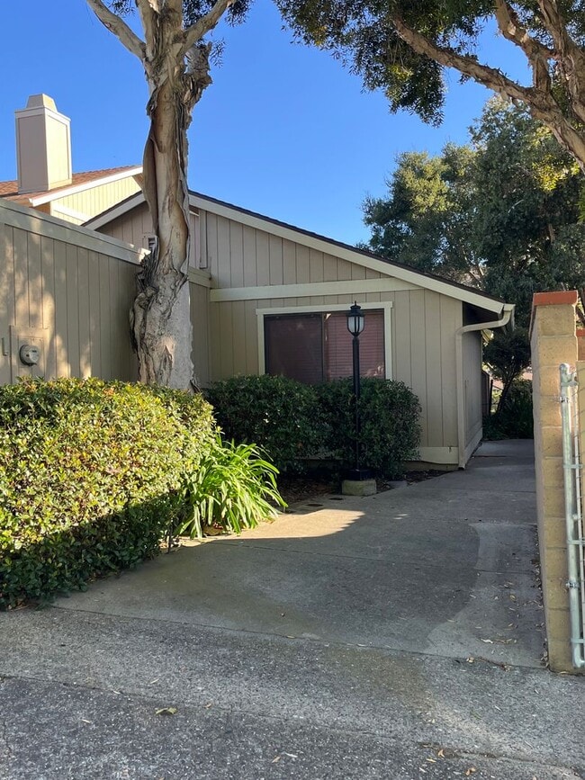property at 2250 King Ct
