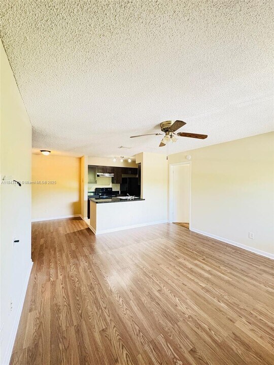 790 NW 103rd Terrace in Pembroke Pines, FL - Building Photo