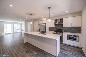 1442 Hope St in Philadelphia, PA - Building Photo - Building Photo