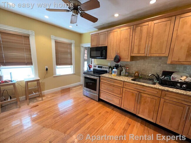 40 Newbern Ave in Medford, MA - Building Photo - Building Photo