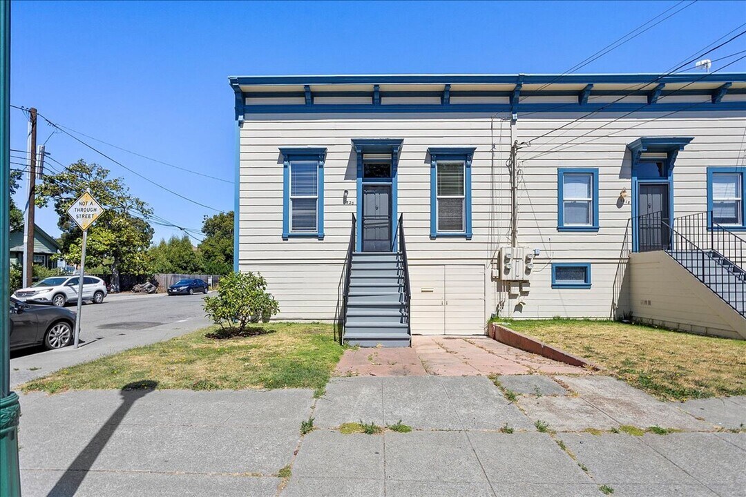 308-1820 Spruce St in Alameda, CA - Foto de edificio