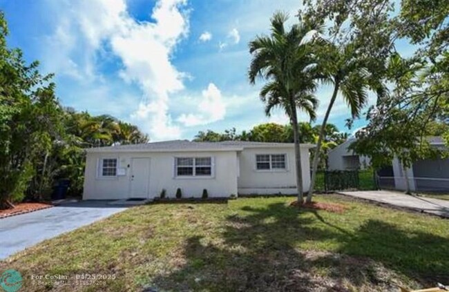 property at 909 SW 7th Terrace