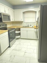 327 NE Skyline Cir in Lawton, OK - Building Photo - Building Photo