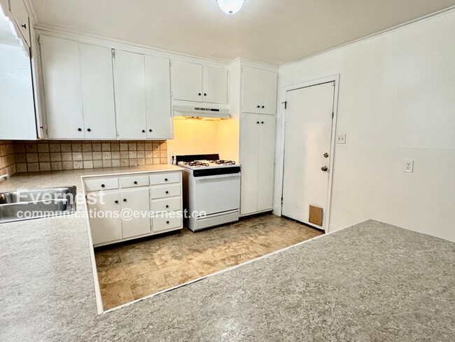 208 S 74th E Ave in Tulsa, OK - Building Photo - Building Photo