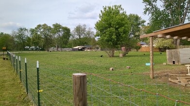 210 Tatertown Rd in Paris, TN - Building Photo - Building Photo