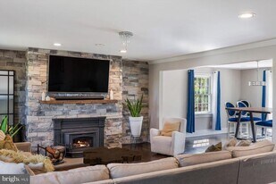 4981 New Rd in New Hope, PA - Building Photo