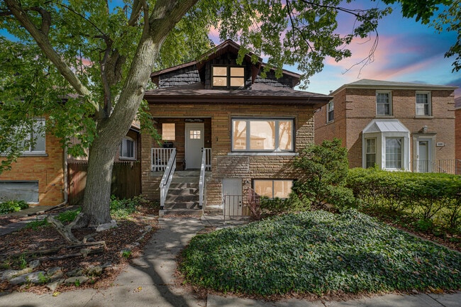 property at 2541 N 76th Ave