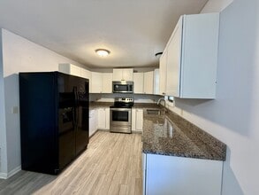 24 Canter Ct in Horse Shoe, NC - Building Photo - Building Photo