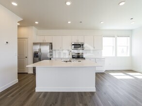 10061 Potomac St in Commerce City, CO - Building Photo - Building Photo