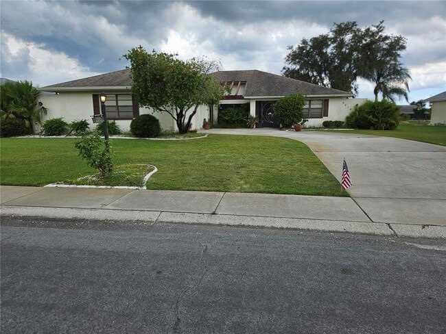 property at 2014 E View Dr