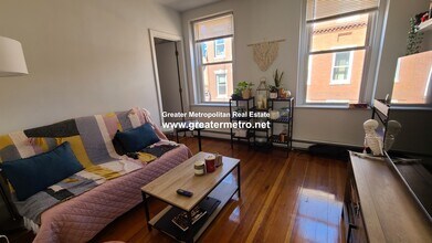 207 Salem St, Unit 4 in Boston, MA - Building Photo - Building Photo